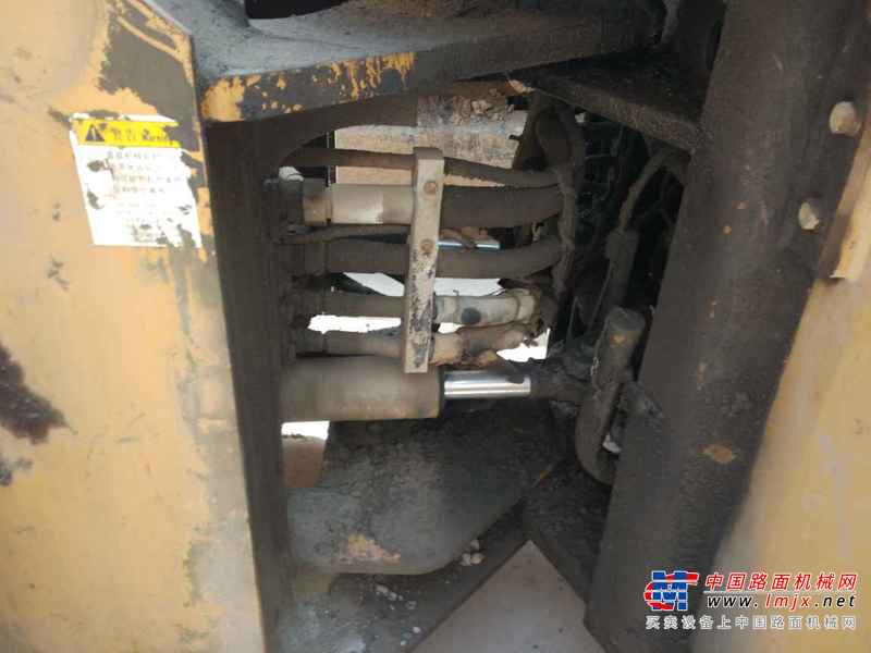 陕西出售转让二手4000小时2007年龙工LG833装载机