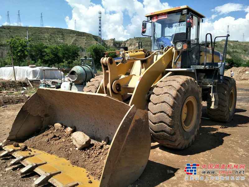甘肃出售转让二手2000小时2015年山工SEM650B装载机