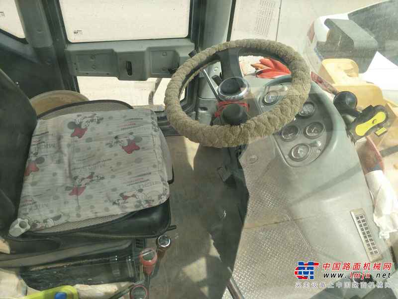 甘肃出售转让二手3000小时2013年龙工LG833B装载机