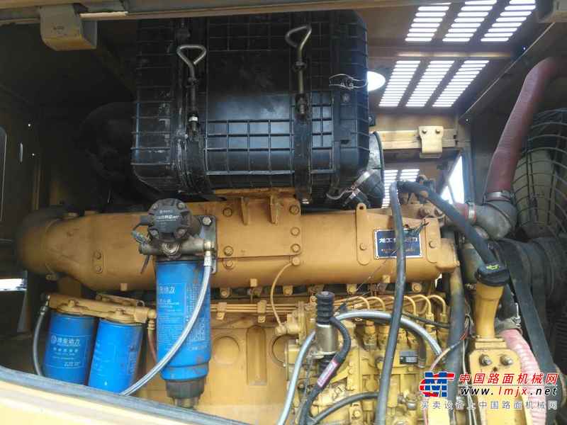 云南出售转让二手6356小时2014年龙工LG855D装载机