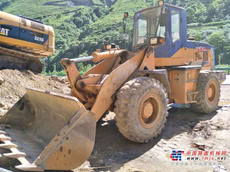 云南出售转让二手8566小时2008年龙工LG833装载机