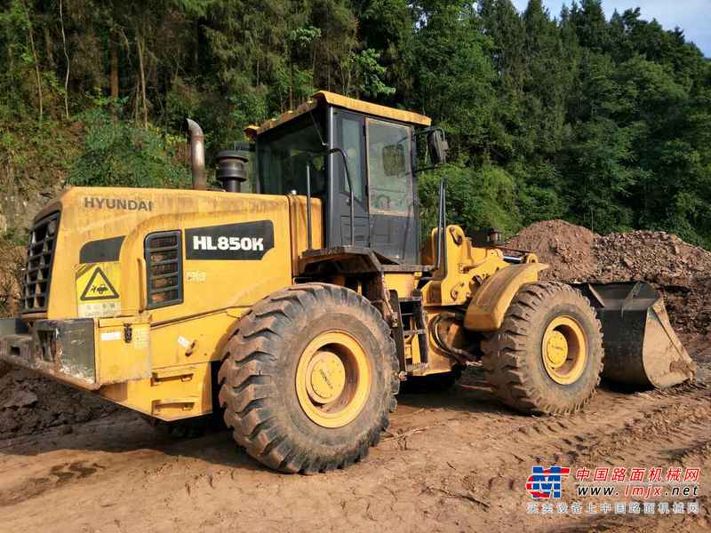 四川出售转让二手8000小时2008年现代HL850K装载机