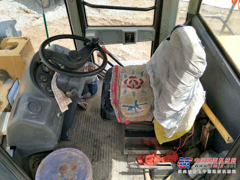 甘肃出售转让二手6000小时2011年龙工LG855B装载机