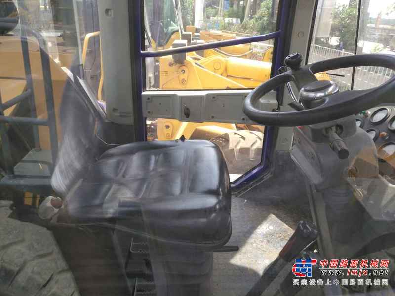 云南出售转让二手1589小时2015年龙工LG853D装载机
