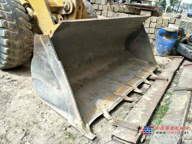 甘肃出售转让二手6000小时2010年山工ZL50F装载机