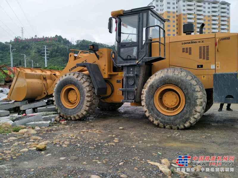 贵州出售转让二手400小时2016年龙工LG855D装载机