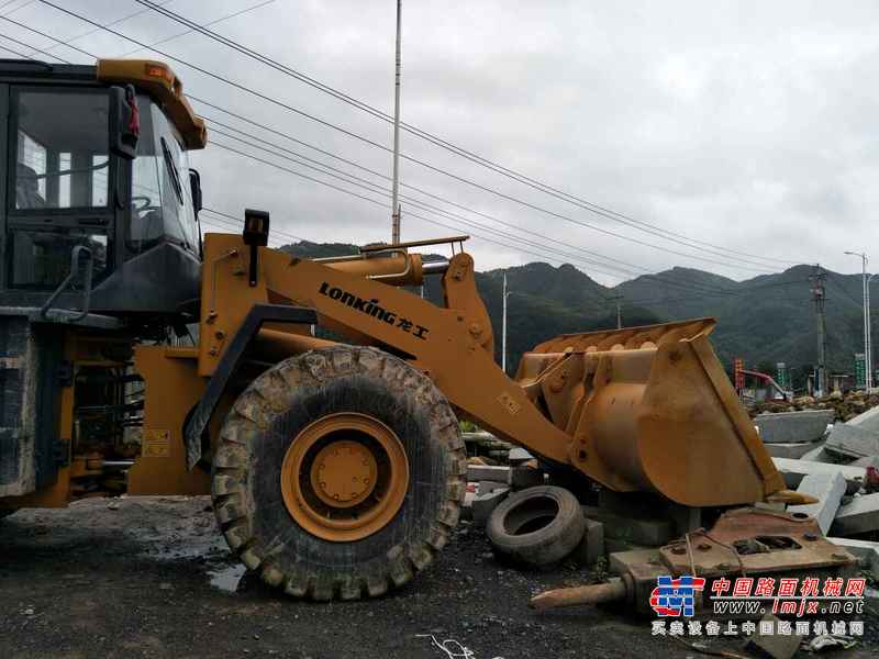 贵州出售转让二手400小时2016年龙工LG855D装载机