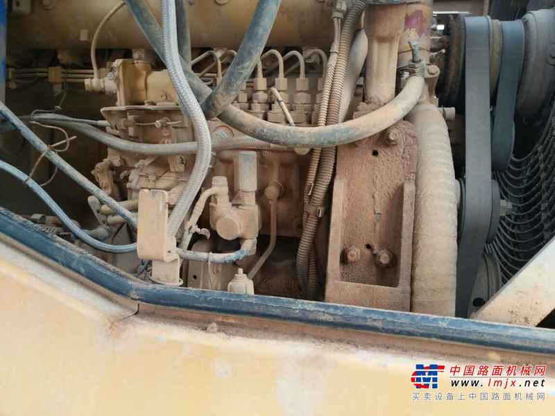 云南出售转让二手3800小时2014年龙工LG853D装载机
