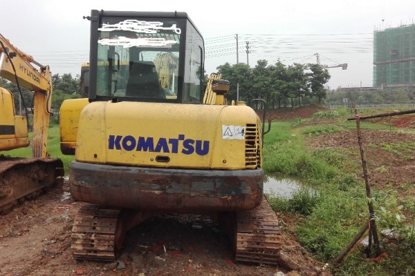 江西出售转让二手7000小时2010年小松PC56挖掘机