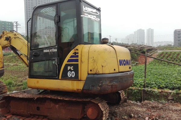 江西出售转让二手7000小时2010年小松PC56挖掘机