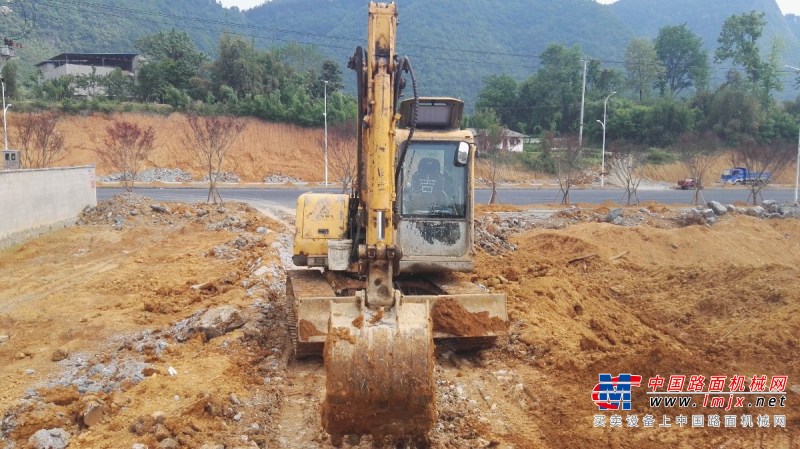 贵州出售转让二手6758小时2011年临工LG690E挖掘机
