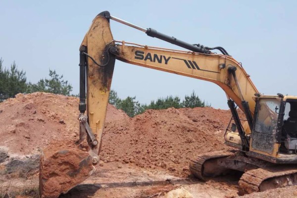 江西出售转让二手5752小时2013年三一重工SY215C挖掘机