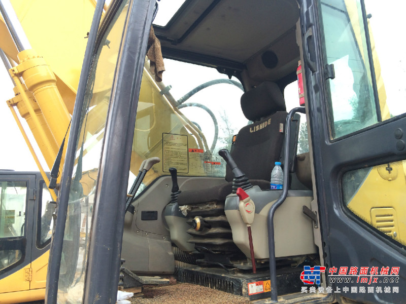 云南出售转让二手3000小时2014年力士德SC220挖掘机