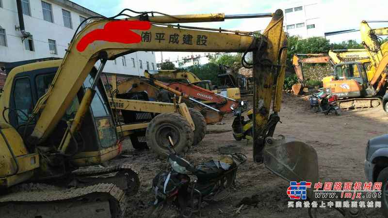 江西出售转让二手18202小时2004年小松PC60挖掘机