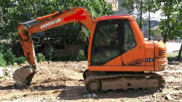 江西出售转让二手8869小时2009年斗山DH80挖掘机