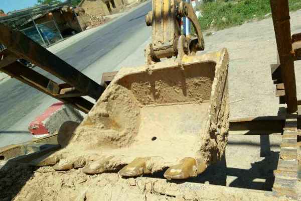 山西出售转让二手4500小时2011年福田雷沃FR60挖掘机