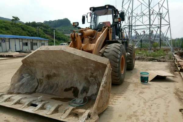 吉林出售转让二手2681小时2011年龙工LG855N装载机