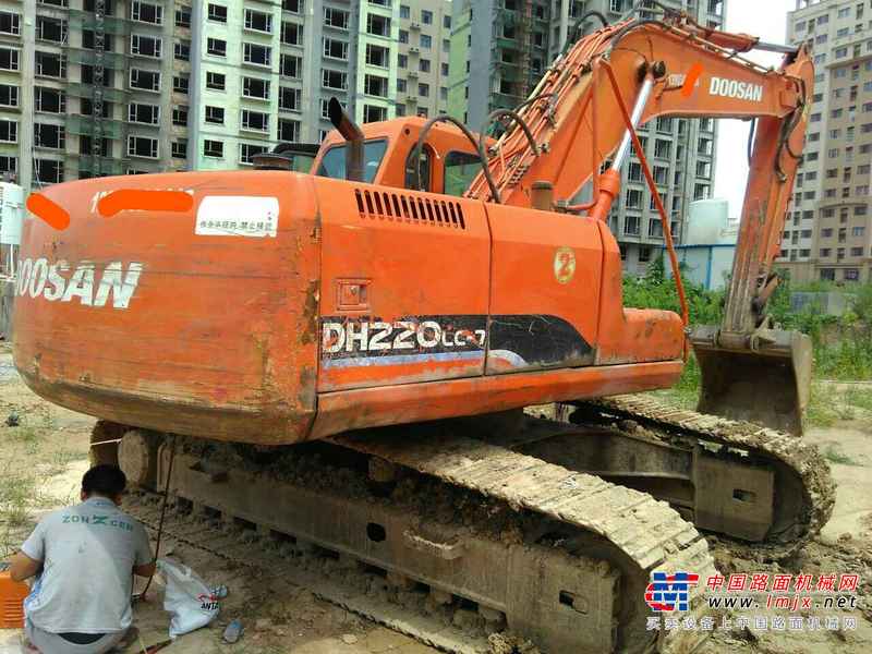 山西出售转让二手12915小时2008年斗山DH220LC挖掘机