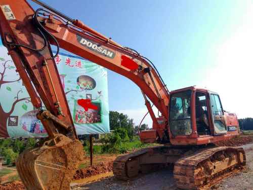江西出售转让二手8834小时2010年斗山DH215挖掘机