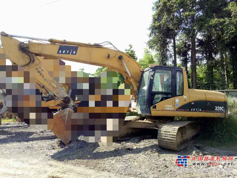 云南出售转让二手15478小时2006年卡特彼勒320C挖掘机
