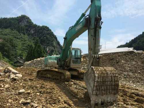 云南出售转让二手7590小时2010年神钢SK250挖掘机
