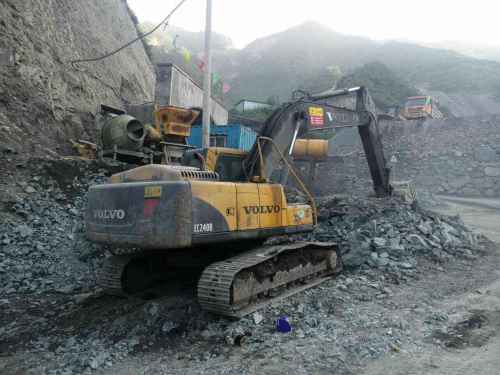 山西出售转让二手2400小时2013年沃尔沃EC240BLC挖掘机