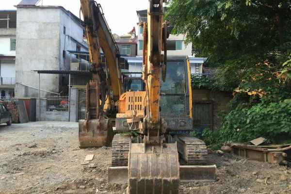 江西出售转让二手5568小时2012年沃得重工W260挖掘机