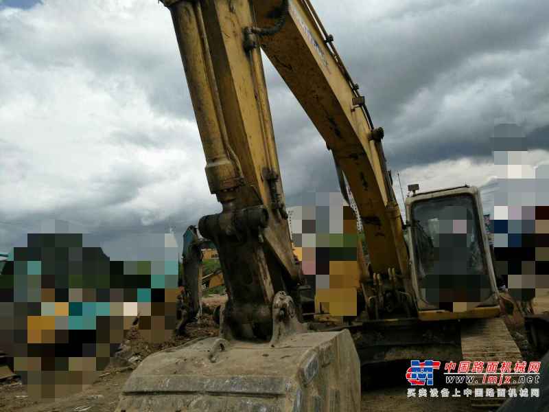 贵州出售转让二手15000小时2004年住友SH200A2挖掘机
