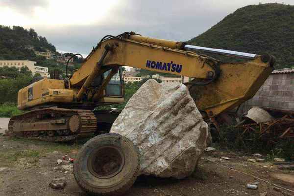 贵州出售转让二手8500小时2009年小松PC400挖掘机