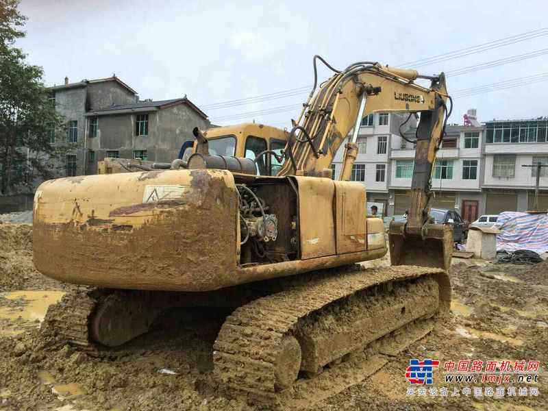 云南出售转让二手11000小时2009年柳工CLG220挖掘机