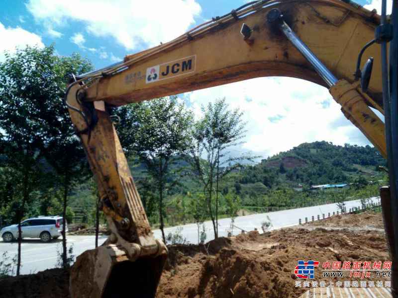 云南出售转让二手8500小时2011年山重建机JCM921C挖掘机