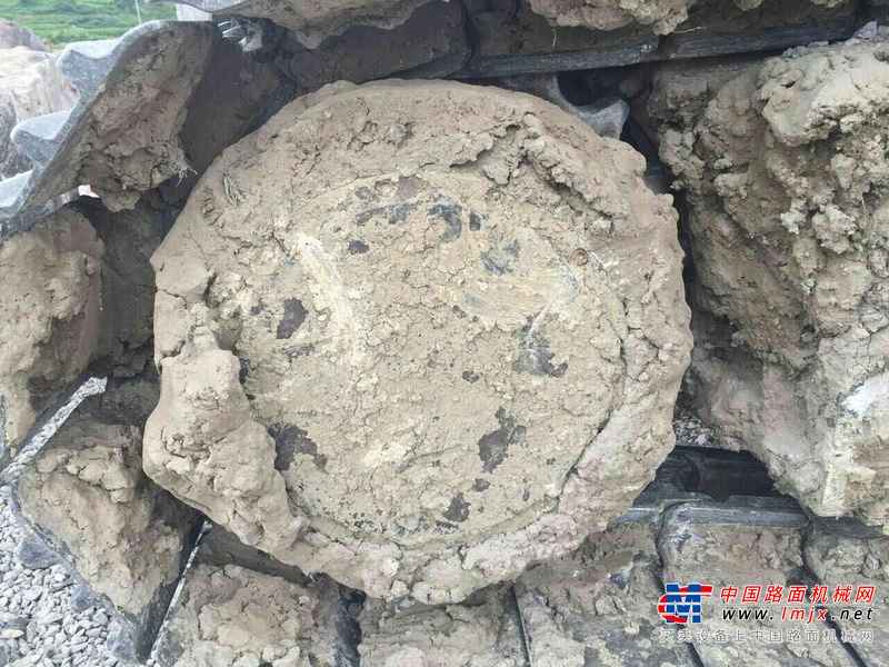 贵州出售转让二手4800小时2013年卡特重工CT150挖掘机