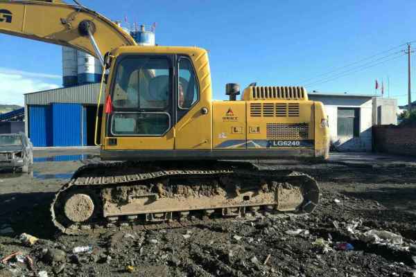 山西出售转让二手7439小时2011年临工LG6210挖掘机