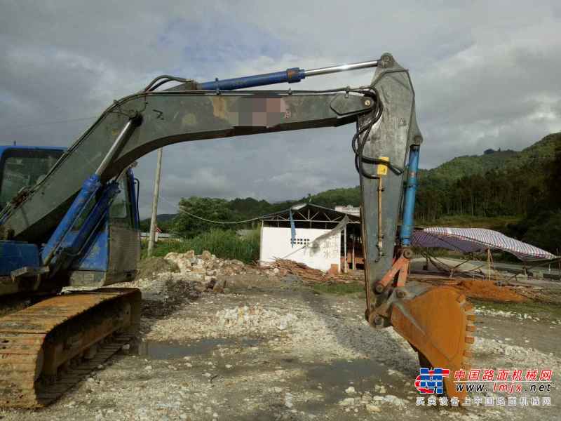 云南出售转让二手3860小时2013年恒天九五重工JV150挖掘机
