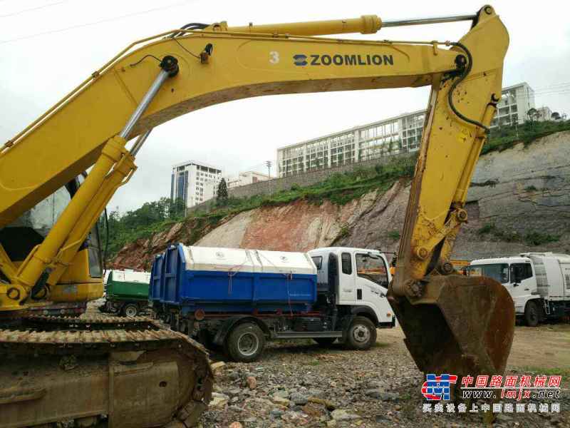 贵州出售转让二手7800小时2011年中联重科ZE360E挖掘机