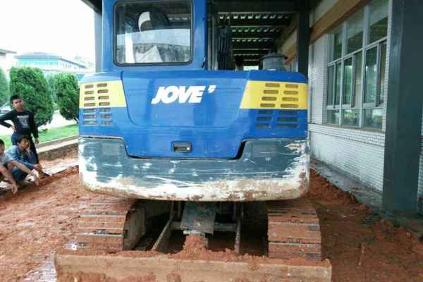 云南出售转让二手6889小时2011年恒天九五重工JV70挖掘机