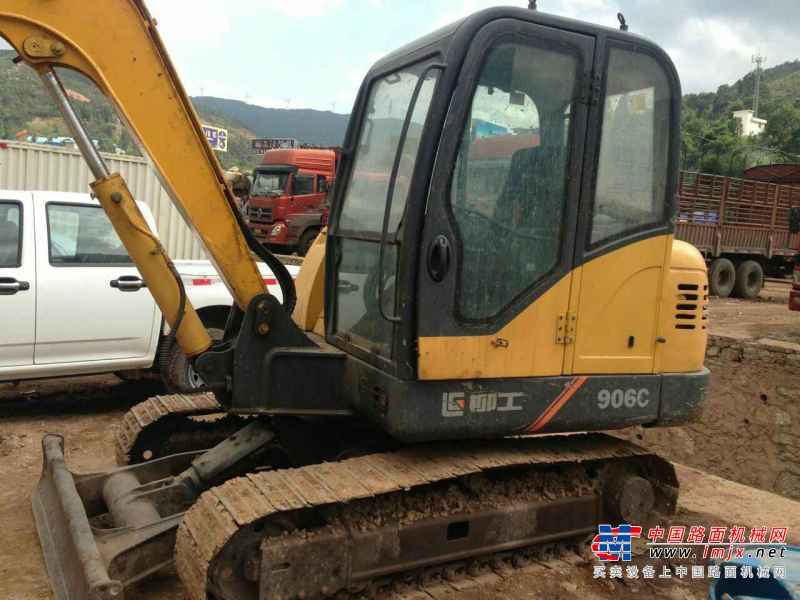 云南出售转让二手6864小时2011年柳工CLG906C挖掘机