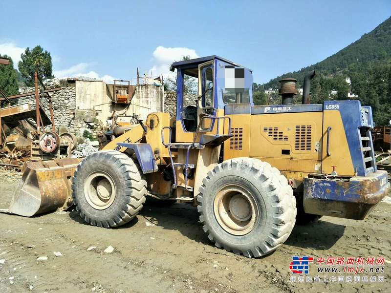 四川出售转让二手5200小时2011年龙工LG855装载机