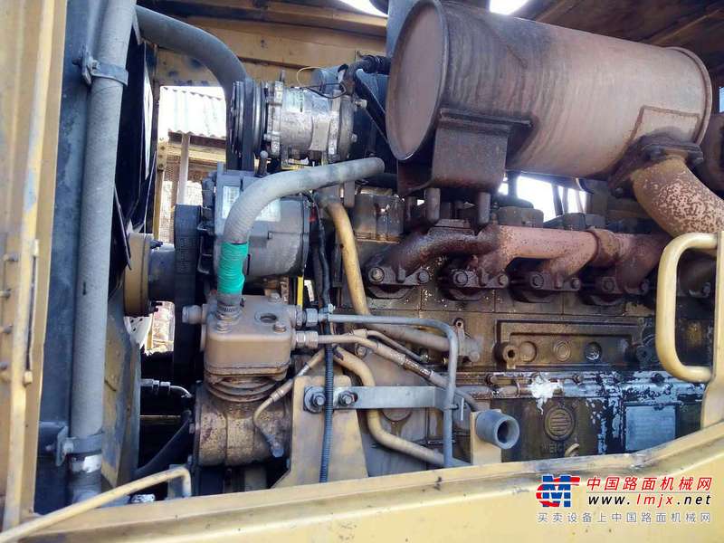 辽宁出售转让二手3000小时2014年山工SEM650B装载机