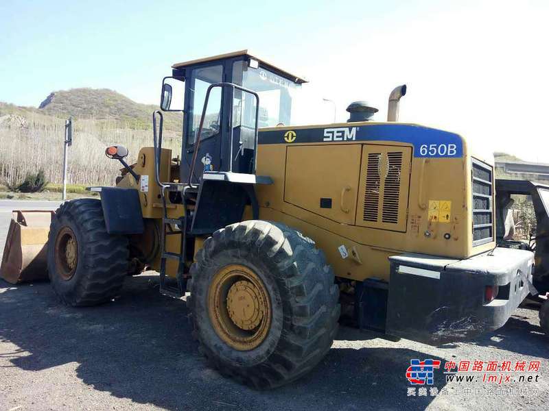 辽宁出售转让二手3000小时2014年山工SEM650B装载机