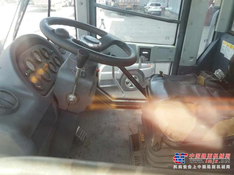 陕西出售转让二手3000小时2012年龙工LG855D装载机