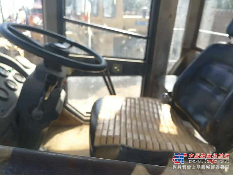 陕西出售转让二手5000小时2011年龙工LG855B装载机