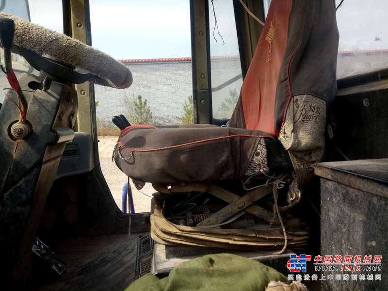 山西出售转让二手3000小时2012年龙工850装载机