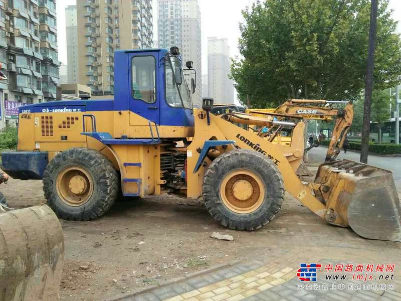 河北出售转让二手3600小时2010年龙工LG833装载机