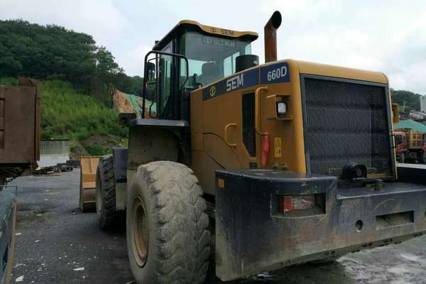 吉林出售转让二手1000小时2016年山工SEM660B装载机