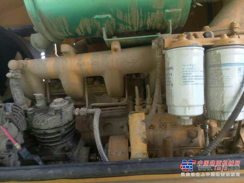 辽宁出售转让二手8000小时2011年龙工LG833B装载机