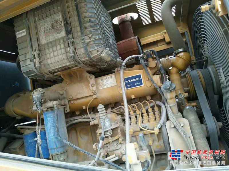 湖北出售转让二手4000小时2016年龙工LG855D装载机