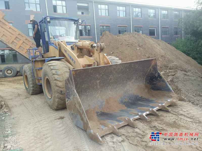 宁夏出售转让二手5000小时2009年龙工LG855装载机