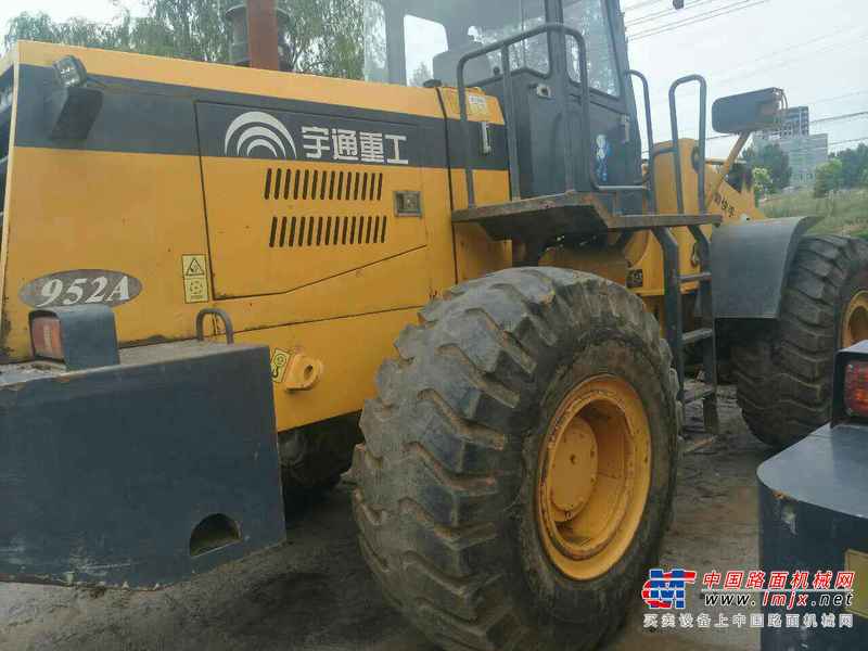 河南出售转让二手2200小时2011年宇通952A装载机