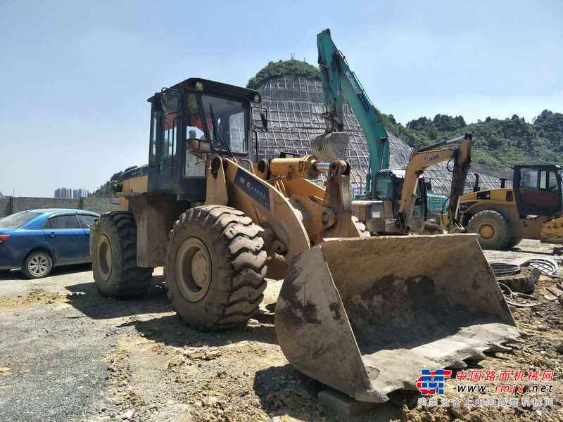 贵州出售转让二手6892小时2011年柳工CLG855装载机